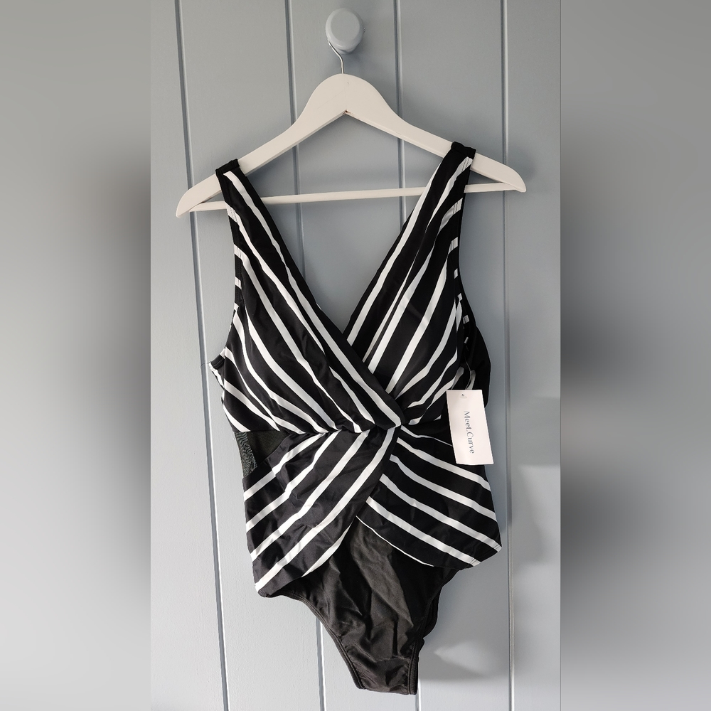 Meet.Curve one-piece size XL adjustable strap mesh cut-out swimsuit